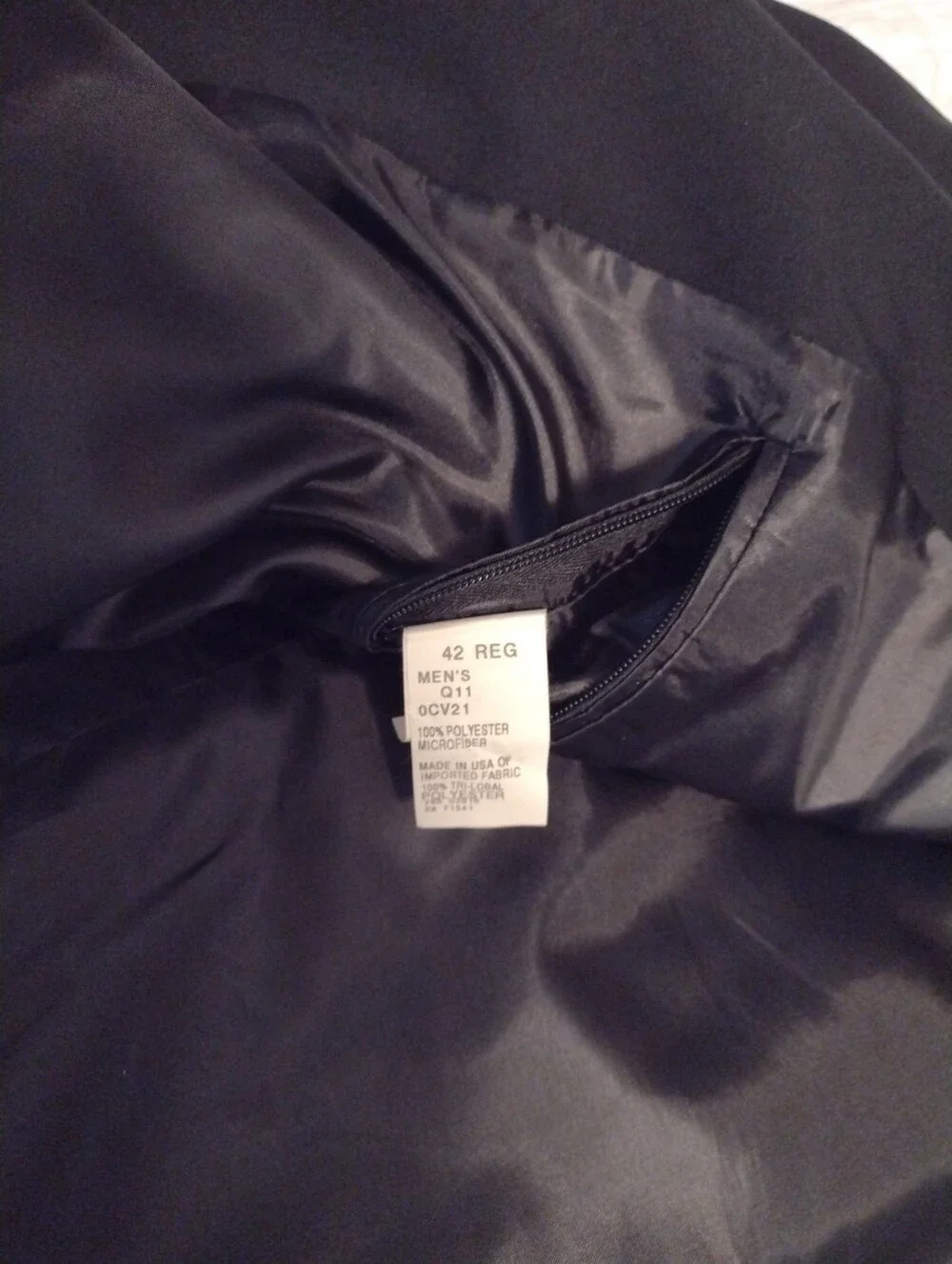 L.L. Bean Mens Navy Blazer 42R Fully Lined Two Button Single Vent